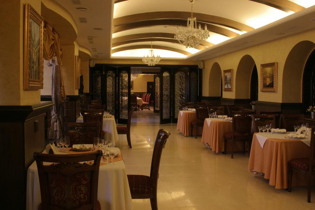 Merey Hotel Karaganda Exterior photo